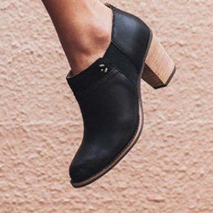 OLUKAI Ho'Ou'i Shootie Ankle Boot Black Leather Heeled Bootie 7 Slip On Chunky